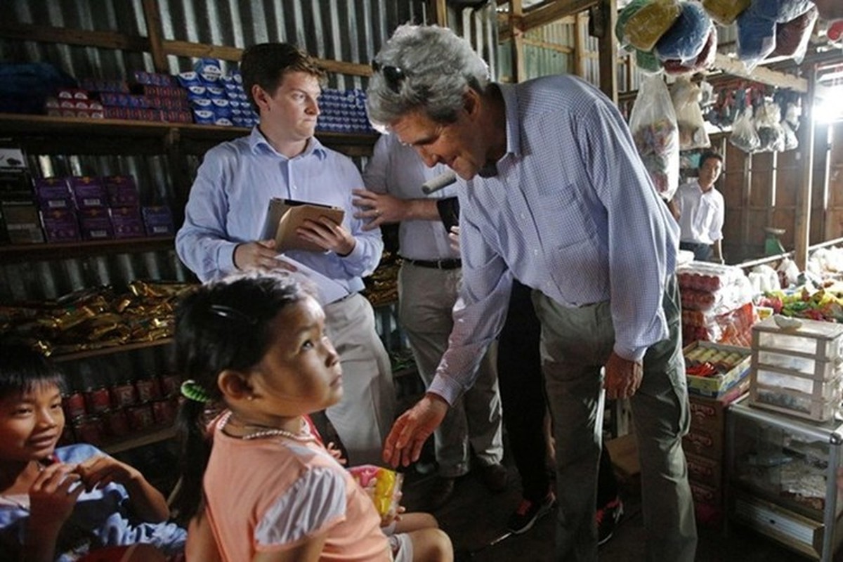 Tinh cam sau dam voi Viet Nam cua Ngoai truong John Kerry-Hinh-8